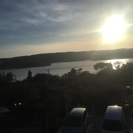 Apartment Island Solta Comfort Modesty Necujam