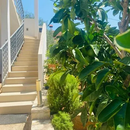 Island Solta Comfort Modesty Apartment Necujam