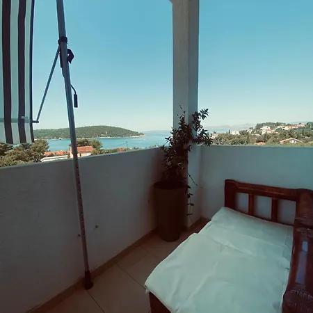 Island Solta Comfort Modesty Apartment *