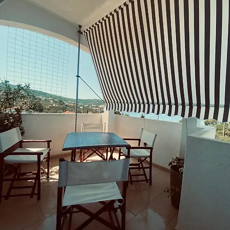Apartment Island Solta Comfort Modesty Necujam